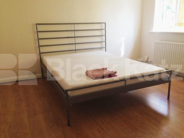 			NEW INSTRUCTION, 4 Bedroom, 1 bath, 1 reception House			 Northfields Road, North Acton